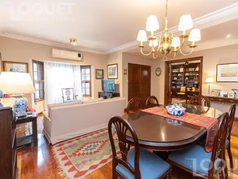 Casa en Venta con 4 cocheras