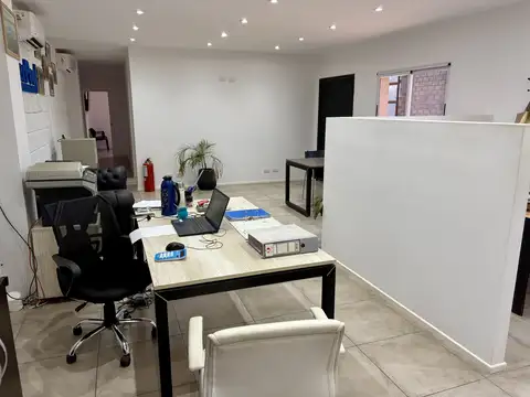 Galpon en Venta 100  mts Fondo