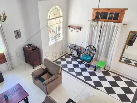 Casa 5 ambientes con 3 baños