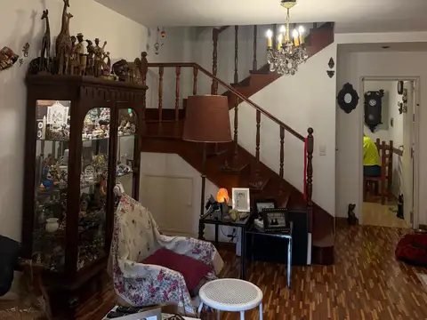Depto Tipo Casa en Venta con 1 cocheras