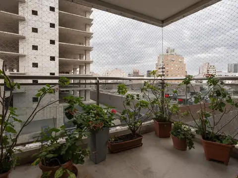 Departamento en Venta con 2 cocheras