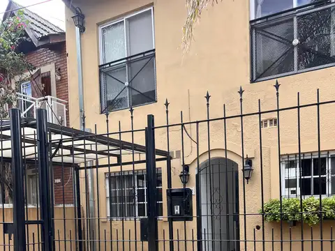 Depto Tipo Casa en Alquiler de 2 dormitorios