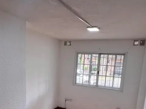 Depto Tipo Casa en Alquiler en Don Torcuato, $ 900.000