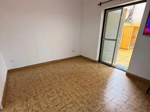 Depto Tipo Casa en Alquiler de 2 dormitorios