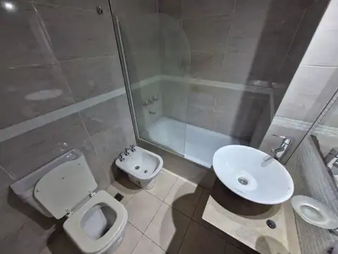 Departamento en Alquiler en Caseros, $ 450.000