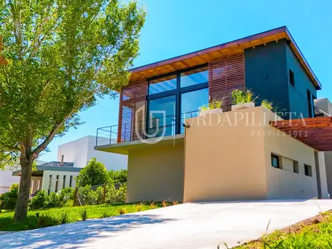 Casa en venta en Ayres Plaza