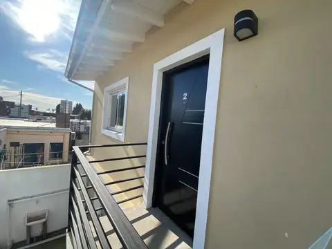 Departamento en Alquiler en Villa de Mayo, $ 400.000