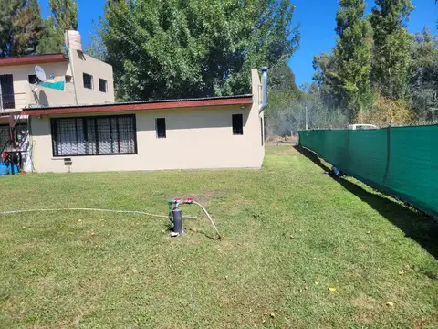 Casa en venta - 2 Dormitorios 2 Baños - La Plata