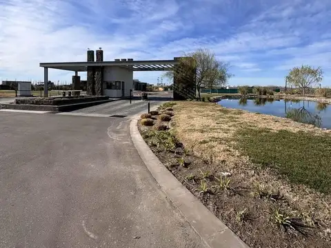 Terreno en Venta en La Colonia, USD 20.000
