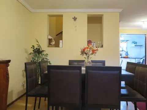 Casa en Venta con 1 cochera