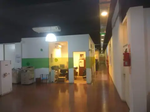 Galpon en Venta en San Nicolás, USD 699.000