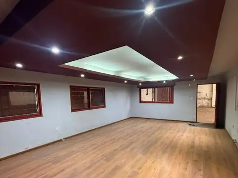 ALQUILA - GALPON 700 M2 - BARRIO SAN VICENTE