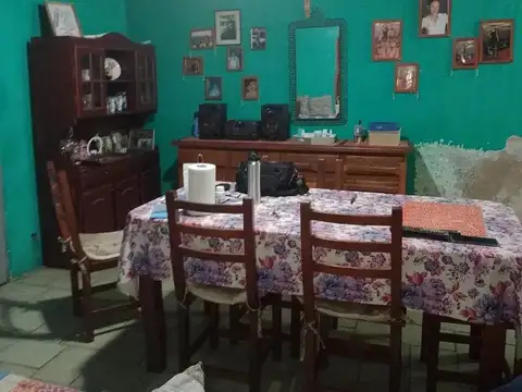 Casa 3 ambientes con 1 baño
