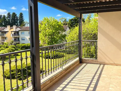 Departamento en Alquiler de 4 ambientes