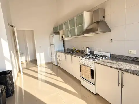 Departamento en Alquiler con 2 cocheras