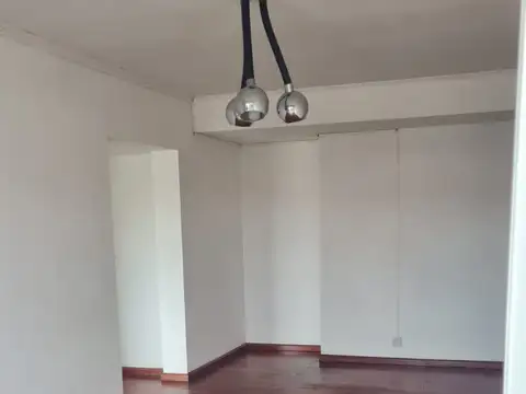 Amadeo Jacques 7000, Piso 5