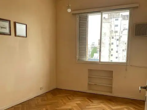 Avenida Carlos Calvo 1200, Piso 5