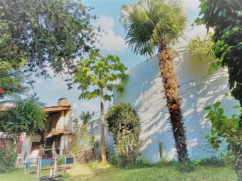 Venta de Casa 3 amb. Amplio fondo. Remedios de Escalada.