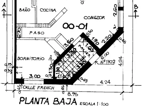 French 1102 , Piso PB