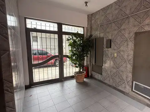 PH o Departamento Tipo Casa sin Expensas con Patio permuta acepta menor valor