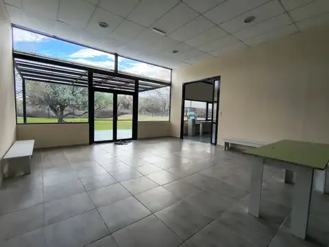ALQUILER SALON COMERCIAL, LA HERRADURA, PLOTTIER