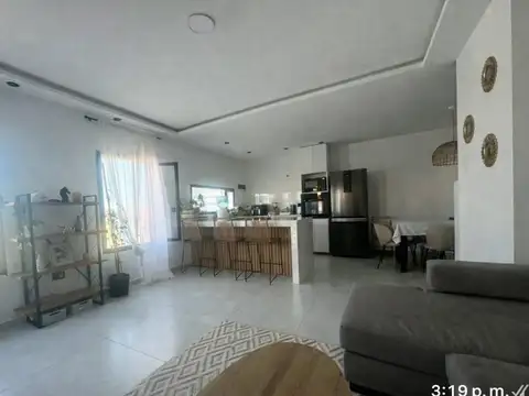 HERMOSA CASA EN VENTA  Barrio Rucatehuensen