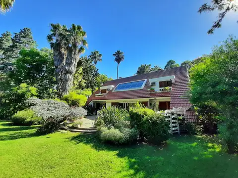 Cotos de la Alameda. Casa VENTA O PERMUTA. Ideal para emprendimientos comerciales.