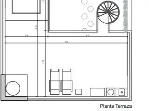 Casa de pasillo, con patio y terraza de uso exclusivo