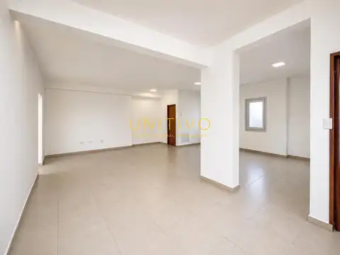 Oficina 3 ambientes con 2 baños