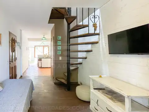 Depto Tipo Casa en Alquiler de 2 dormitorios