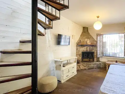 Depto Tipo Casa en Alquiler de 3 ambientes