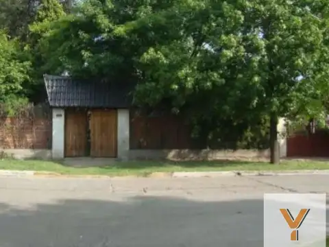 Casa en Venta con 4 cocheras