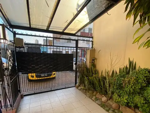 Gobernador de Yrigoyen  al 600