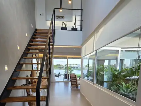 Casa 6 ambientes con 3 baños