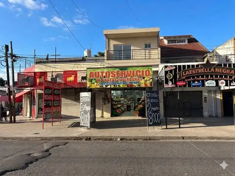 VENTA LOCAL COMERCIAL CON VIVIENDA Y RENTA