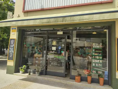 Avenida Teniente General Donato Álvarez 600