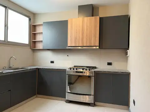 Depto Tipo Casa 5 ambientes con 3 baños