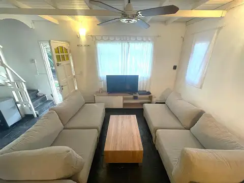 493 1700
