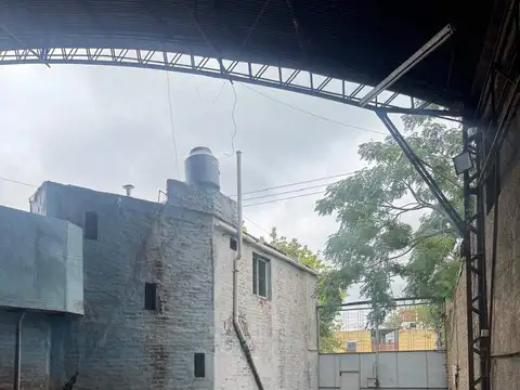 Galpón en alquiler de 1000m2 ubicado en San José