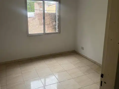 Galpón en alquiler de 1000m2 ubicado en San José