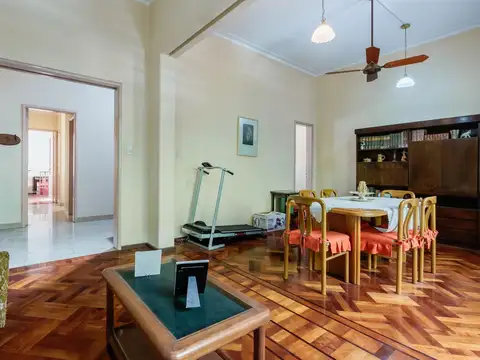 Depto Tipo Casa en Venta en Centro, USD 145.000
