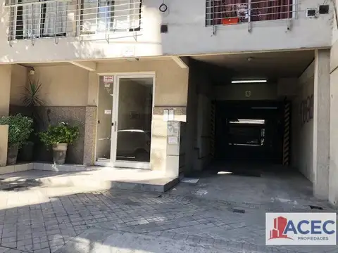 Venta - Cochera - Barrio Lourdes