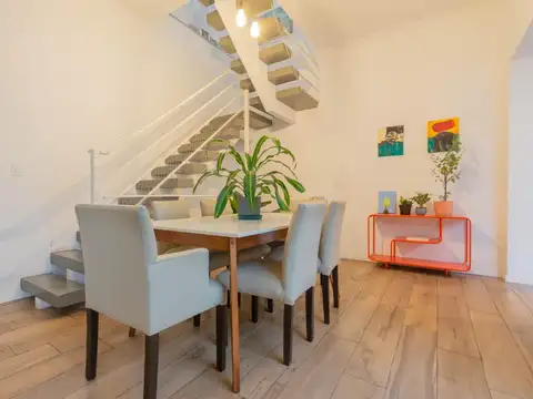 Depto Tipo Casa en Venta 8 años