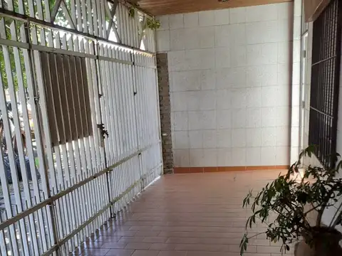 Lisandro De La Torre 900