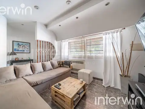 Casa 6 ambientes con 2 baños