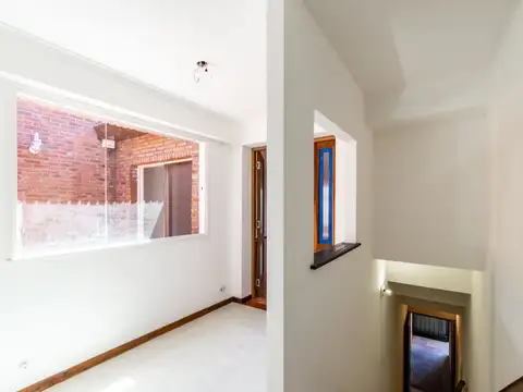 Depto Tipo Casa 4 ambientes con 2 baños