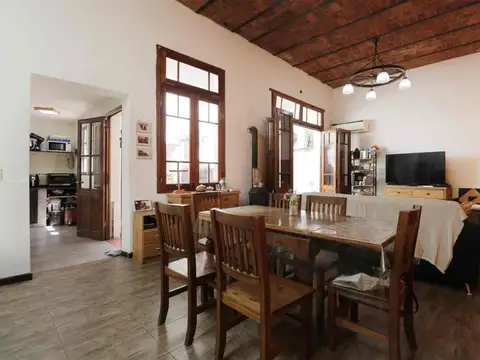 Depto Tipo Casa 3 ambientes con 2 baños