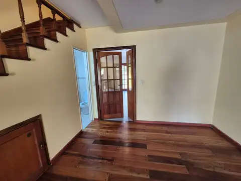 Depto Tipo Casa 6 ambientes con 3 baños