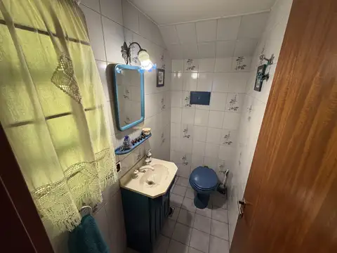 CASA LOTE PROPIO 5 AMBIENTES