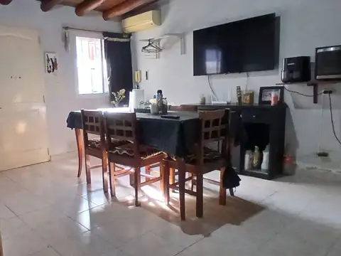 Julio A. Roca 100